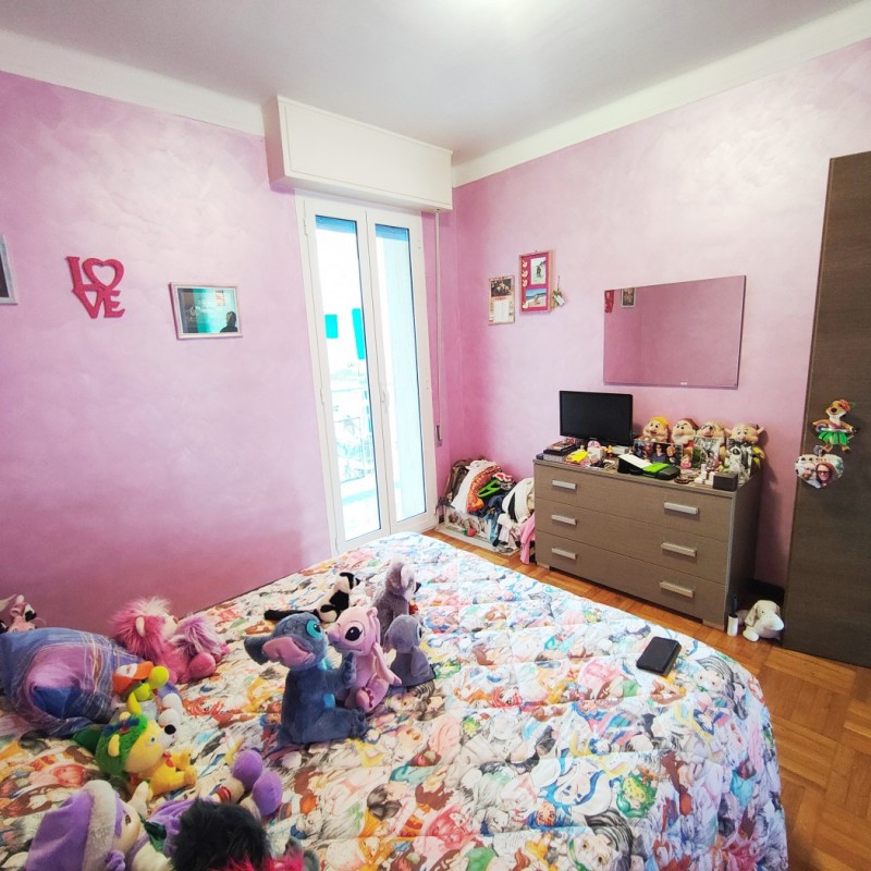 camera (2)